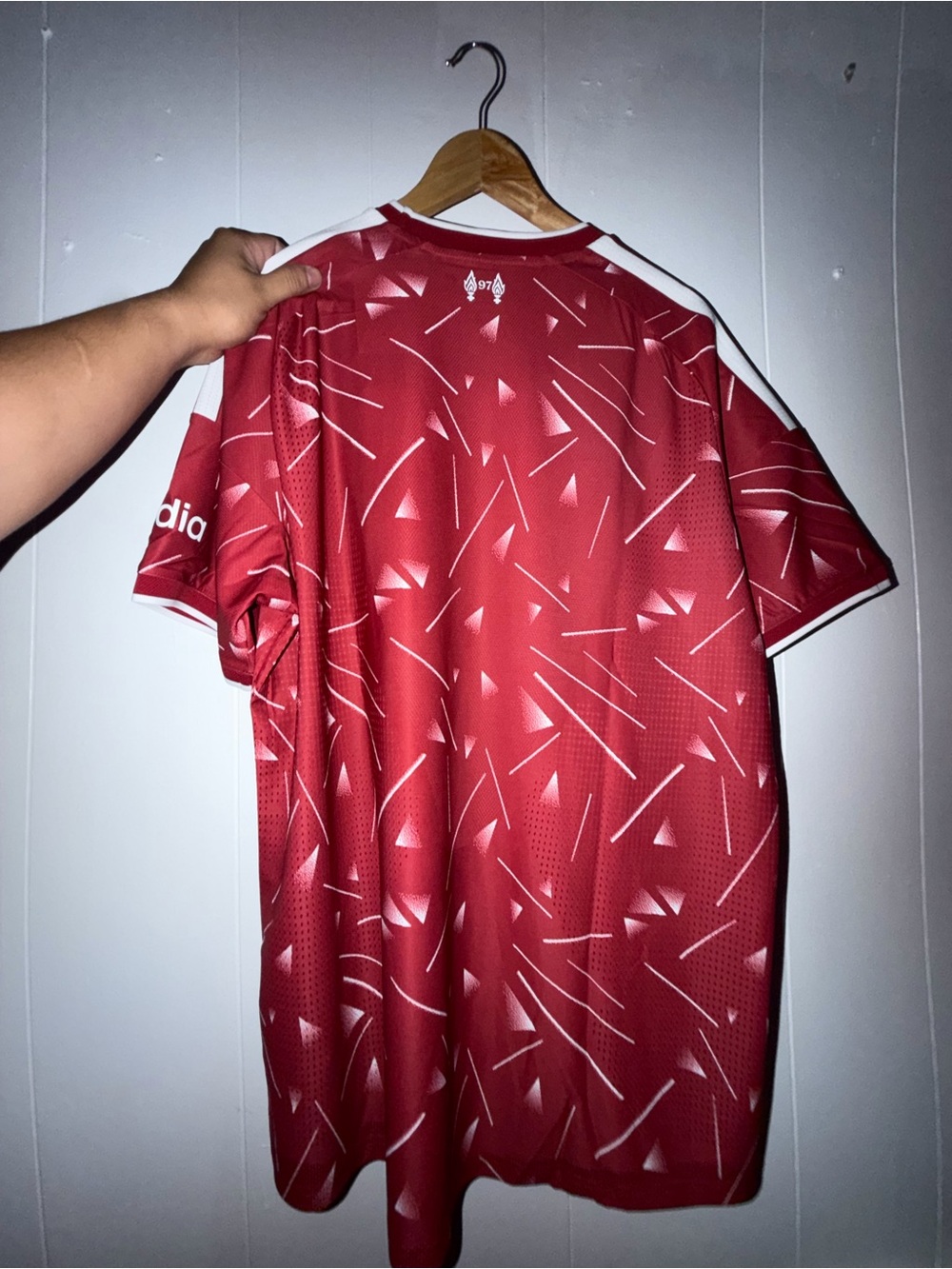 Adidas authentic liverpool LFC size XL - Picture 6 of 7